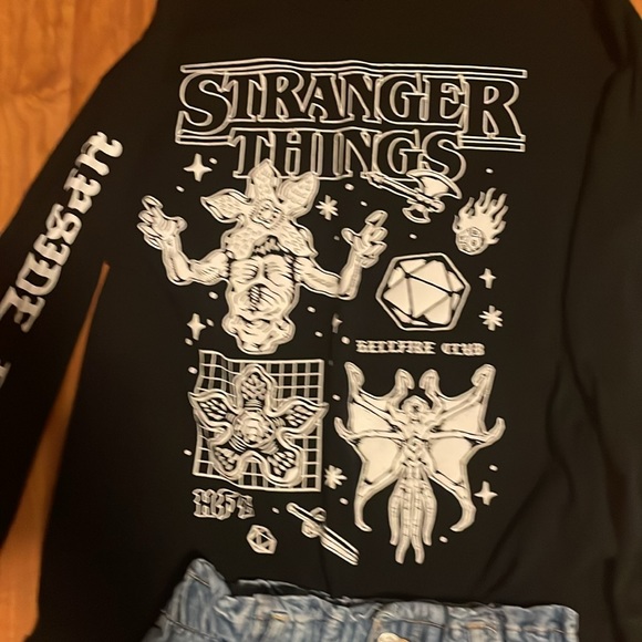 Stranger Thing - Picture 3 of 4
